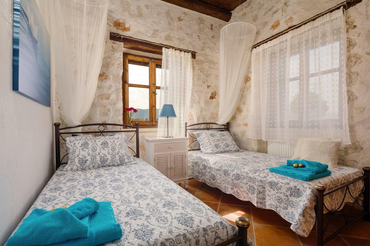 Varta Village - Elea House Kalipadhon Ngoại thất bức ảnh